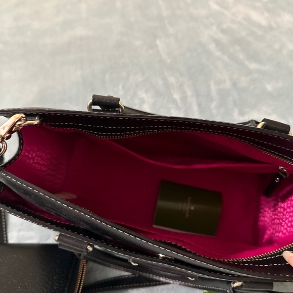 Brand new Kate spade purse and used wallet. Both in excellent condition - Picture 5 of 5